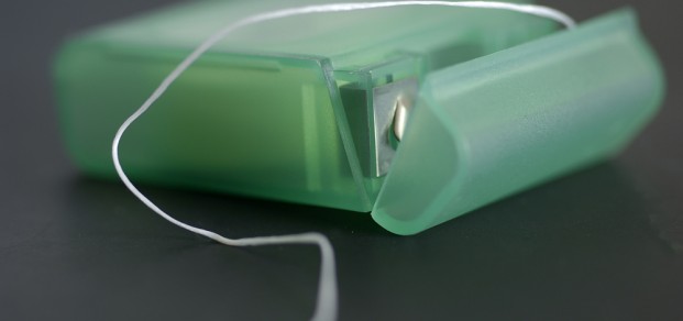 shutterstock_20598889-Floss