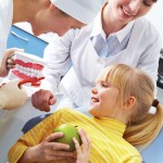 shutterstock_68251921 dental education young girl and nurses