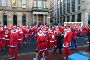 Santas arriving