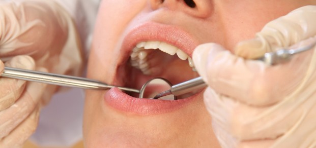 shutterstock_67512859 - dental examination