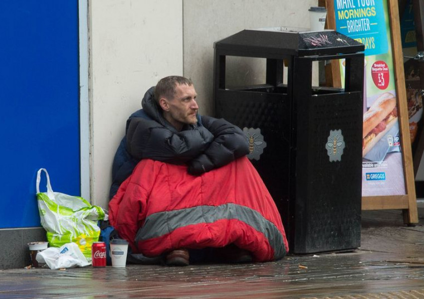 There are 400,000 people who are homeless in the UK at any one time.