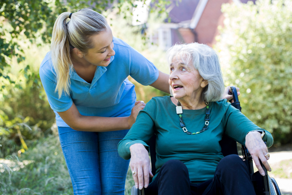 The amount of contact hours with social support services in the community decreased drastically during the national lockdown with severely negative consequences on the lives of people accessing them.