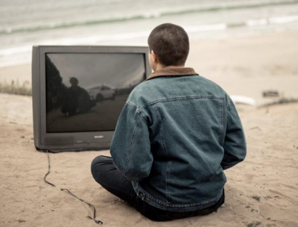 Discussing time spent watching TV with people in their 50s may be beneficial to help prevent cognitive decline.