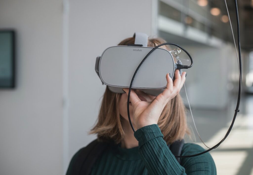 Virtual reality has many uses - this review explores whether virtual reality could help to treat schizophrenia.