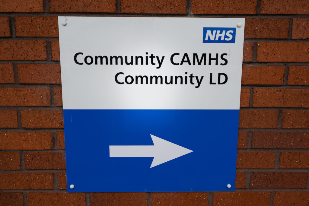 Is contact with Child and Adolescent Mental Health Services (CAMHS) a marker of early signs for psychosis or bipolar disorder?