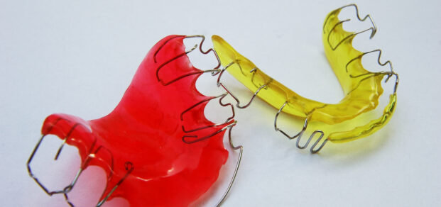 Retainer