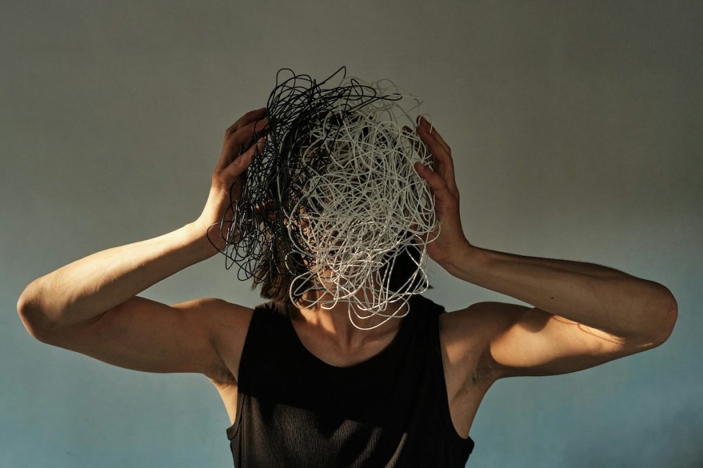Social anxiety was related to small but significant deficits in inhibitory control, cognitive flexibility and global executive functioning, alongside small but non-significant impairment in working memory.