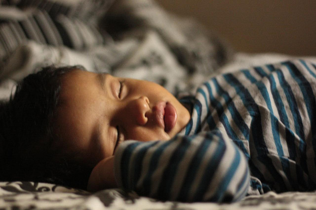 What other effects do nightmares and parasomnias have on sleep that could explain the association with future psychotic symptoms?